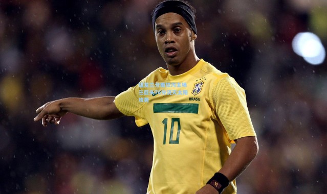 猛龙三分雨狂泻主场 三巨头76分浇灭太阳攻势